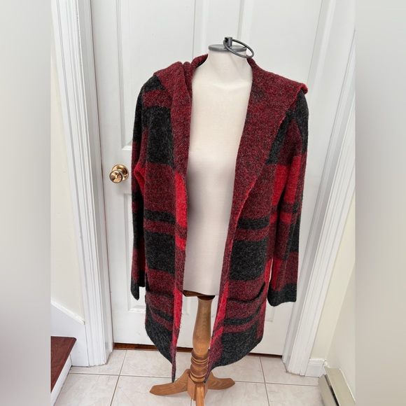 Cyrus Red and Black Plaid Women's Cardigan - Picture 3 of 8